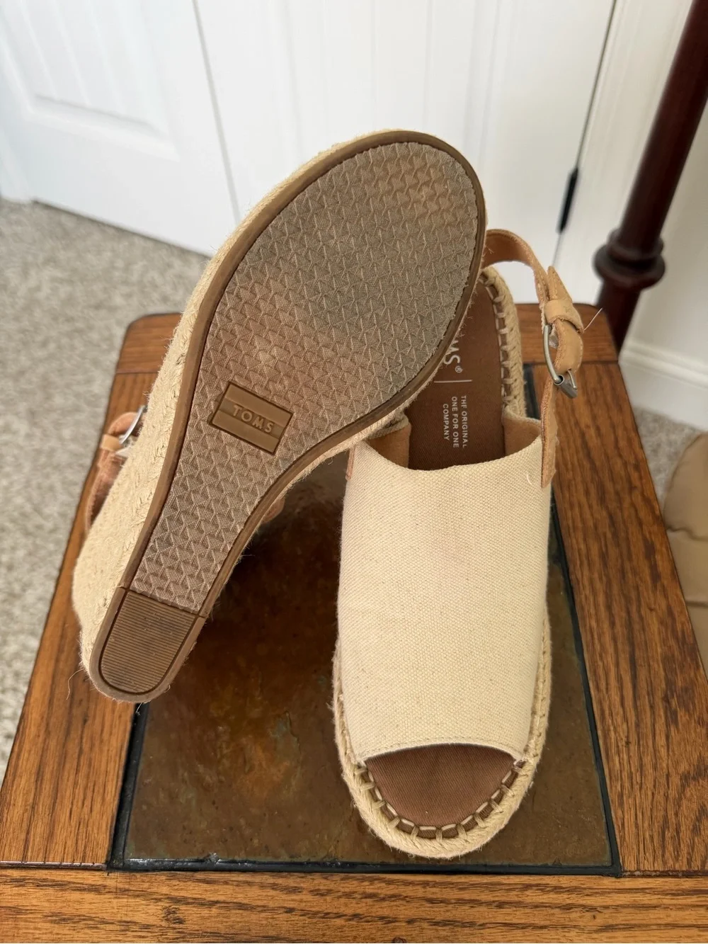 Toms canvas upper